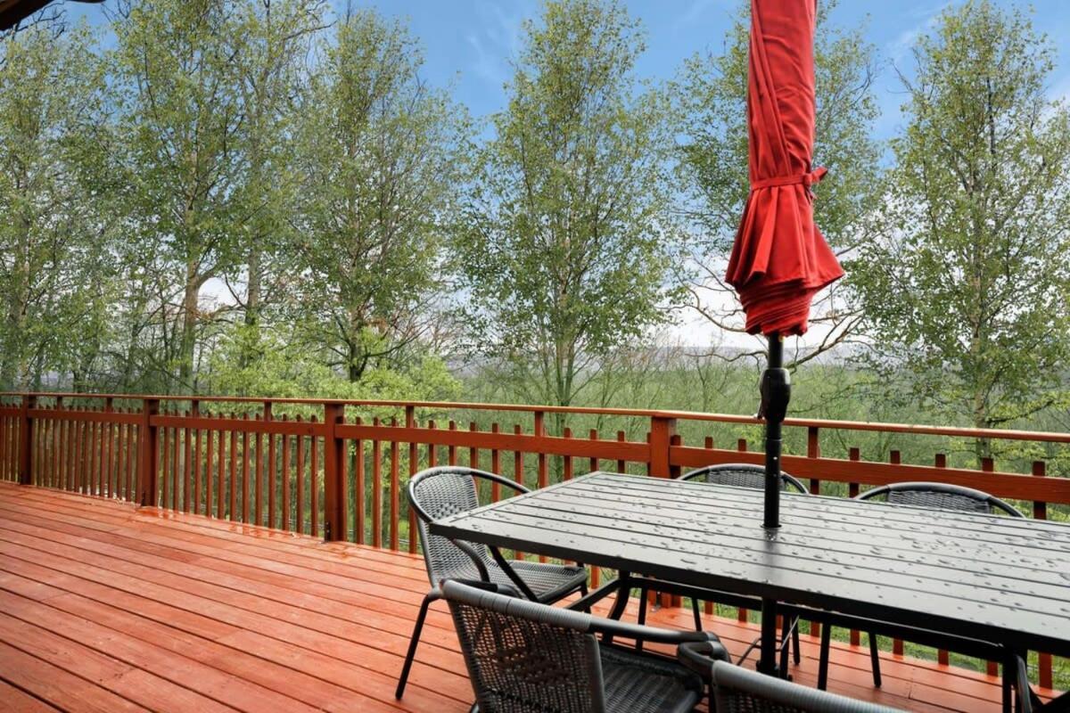 Modern Retreat W Hot Tub, Deck & Resort Amenities Berkeley Springs Exteriér fotografie