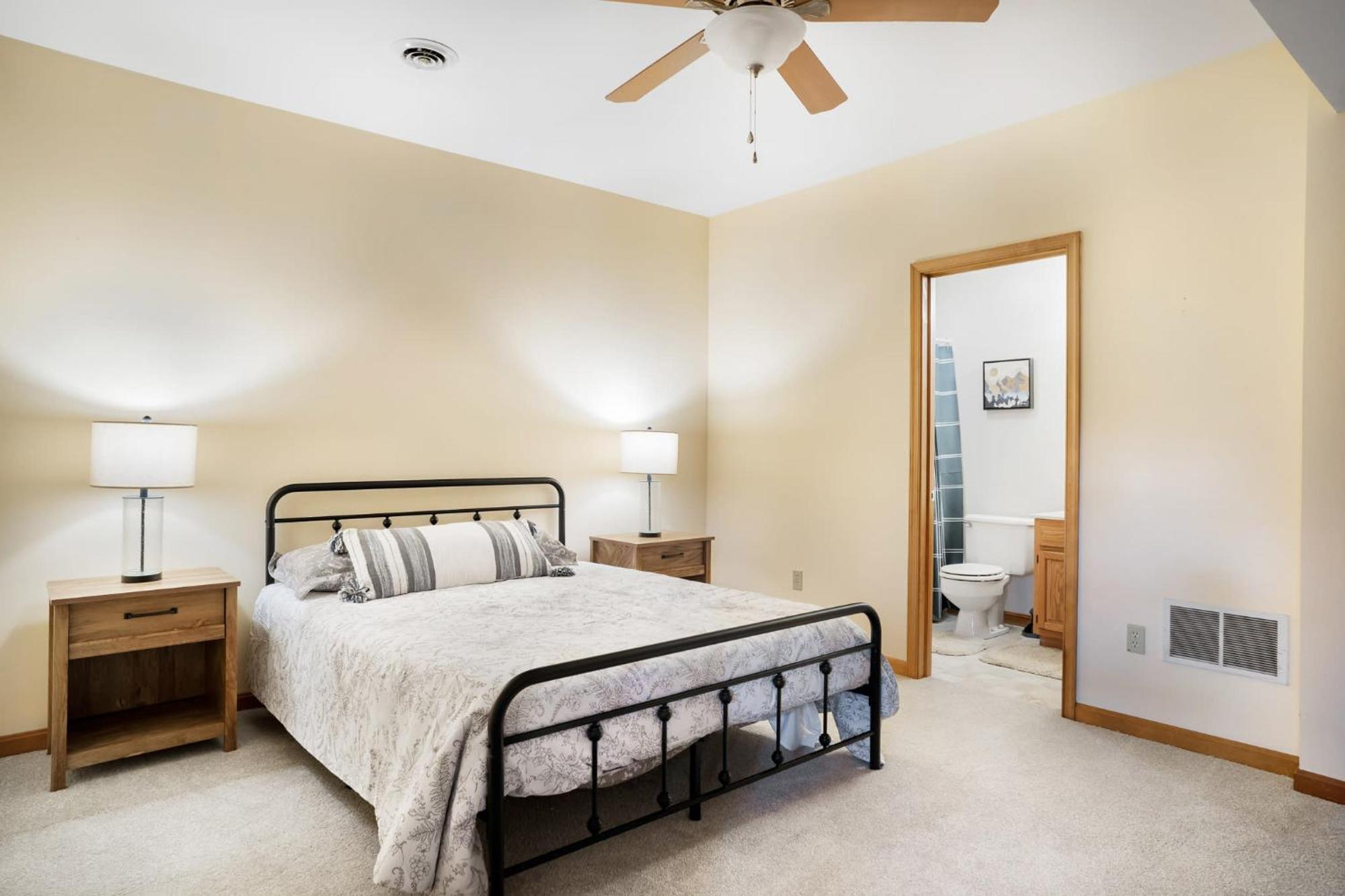 Modern Retreat W Hot Tub, Deck & Resort Amenities Berkeley Springs Exteriér fotografie